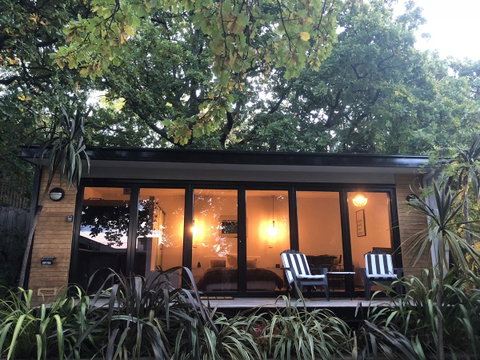 Studio SixA ... A Haven In The Heart Of Hobart - Tourism Gold Coast 0
