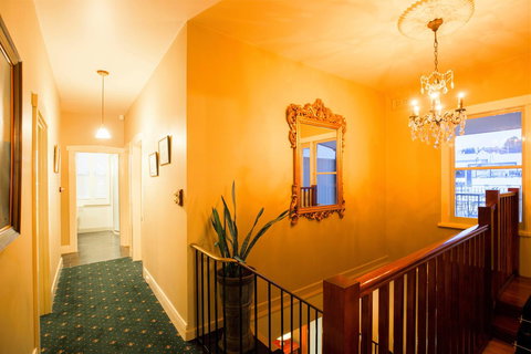 The Tasmanian Inn - Tourism Gold Coast 43