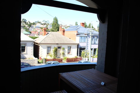 The Tasmanian Inn - Tourism Gold Coast 26