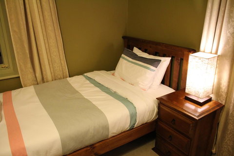 The Tasmanian Inn - Tourism Gold Coast 44