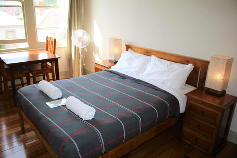 The Tasmanian Inn - Tourism Gold Coast 22