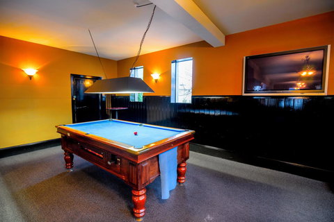The Tasmanian Inn - Tourism Gold Coast 37