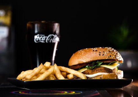 Shoreline Hotel - Tourism Gold Coast 21