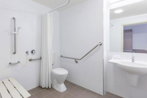 Travelodge Hotel Hobart Airport - Tourism Gold Coast 5