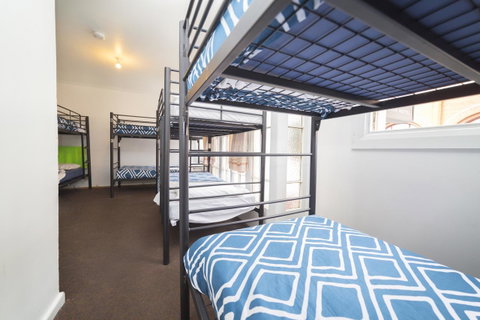The Brunswick Hotel - Tourism Gold Coast 30