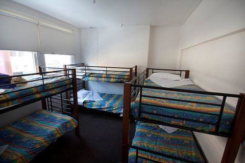The Brunswick Hotel - Tourism Gold Coast 1