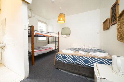 The Brunswick Hotel - Tourism Gold Coast 38