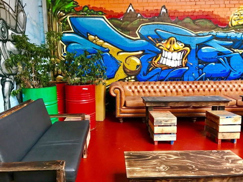 The Brunswick Hotel - Tourism Gold Coast 0