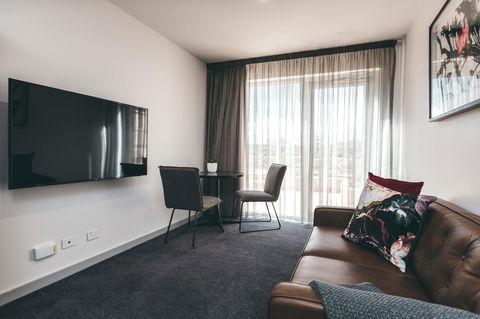 Maylands Lodge - Tourism Gold Coast 38