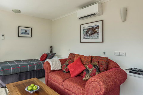 Moonrise View Apartment - Tourism Gold Coast 2