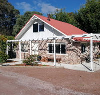 Hilltop Cottages - Tourism Gold Coast