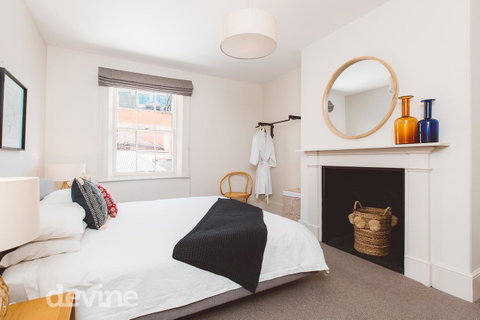 Devine Stays - Westside Apartment On Elizabeth - Tourism Gold Coast 7