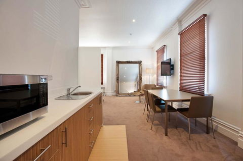 Ikon Hotel - Tourism Gold Coast 24