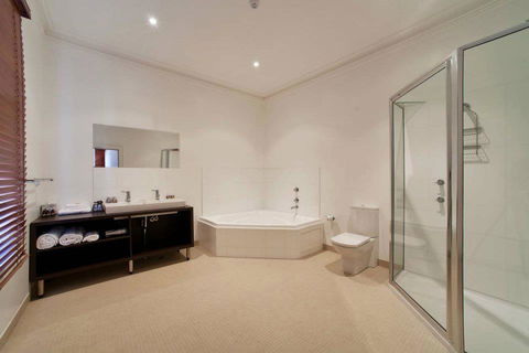 Ikon Hotel - Tourism Gold Coast 16