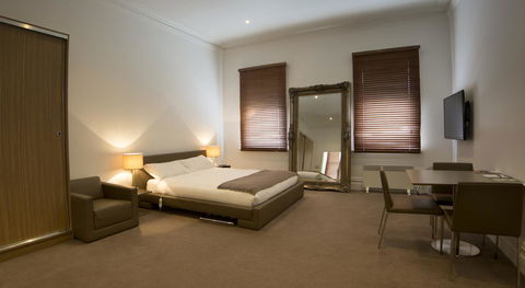 Ikon Hotel - Tourism Gold Coast 1