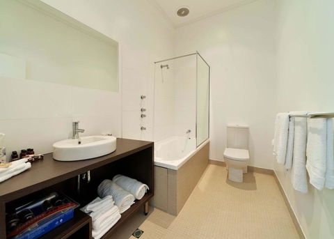 Ikon Hotel - Tourism Gold Coast 18