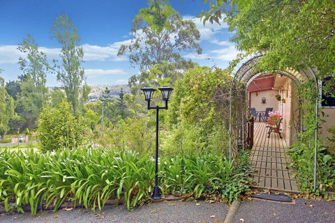 Tamar River Retreat - Tourism Gold Coast 3