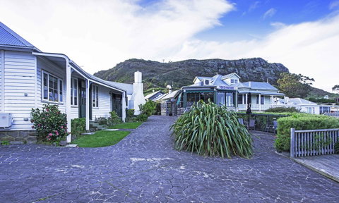 Touchwood Cottages - Tourism Gold Coast 4