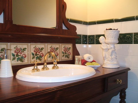 Touchwood Cottages - Tourism Gold Coast 22