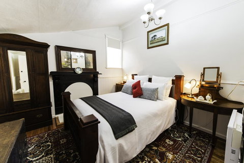 Touchwood Cottages - Tourism Gold Coast 13