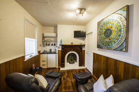 Touchwood Cottages - Tourism Gold Coast 9