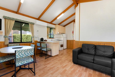 Bright Riverside Holiday Park - Tourism Gold Coast 23