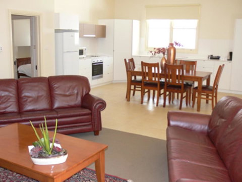 The Victoria Apartments - Tourism Gold Coast 25