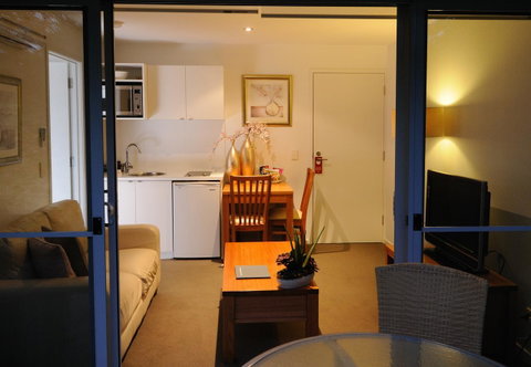 The Victoria Apartments - Tourism Gold Coast 8