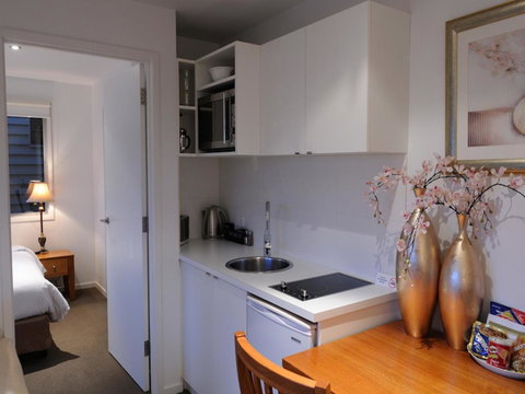 The Victoria Apartments - Tourism Gold Coast 18