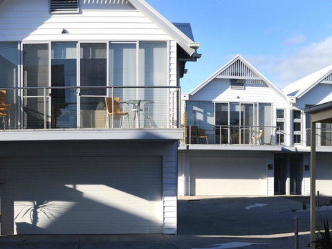 The Victoria Apartments - Tourism Gold Coast 2