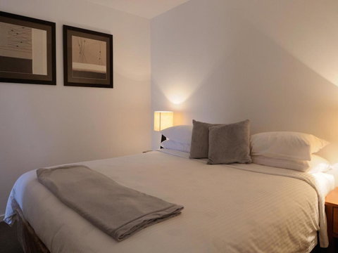The Victoria Apartments - Tourism Gold Coast 34