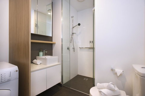 Mono Apartments On La Trobe Street - Gold Coast 10