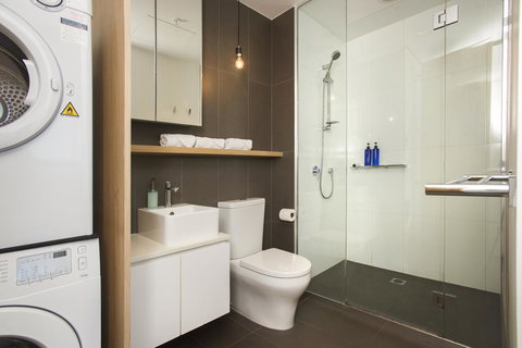 Mono Apartments On La Trobe Street - Gold Coast 15