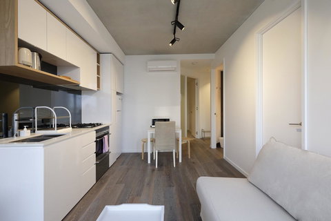 Mono Apartments On La Trobe Street - Gold Coast 19