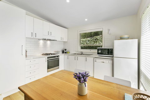 Bilinga Cottages - Tourism Gold Coast 6