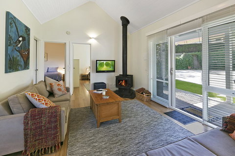 Bilinga Cottages - Tourism Gold Coast 9