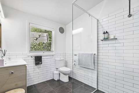 Bilinga Cottages - Tourism Gold Coast 7