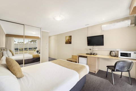Ciloms Airport Lodge - Tourism Gold Coast 28
