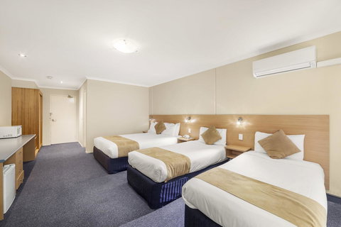 Ciloms Airport Lodge - Tourism Gold Coast 36