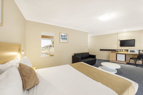 Ciloms Airport Lodge - Tourism Gold Coast 42