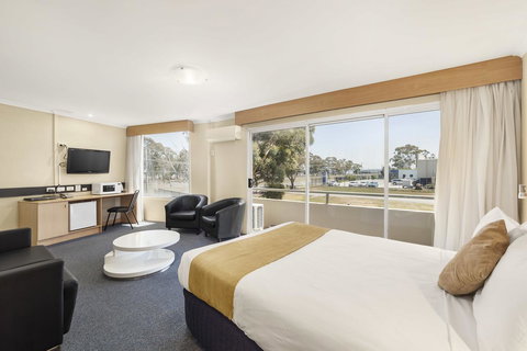Ciloms Airport Lodge - Tourism Gold Coast 6