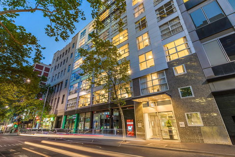 Mantra 100 Exhibition - Tourism Gold Coast 0