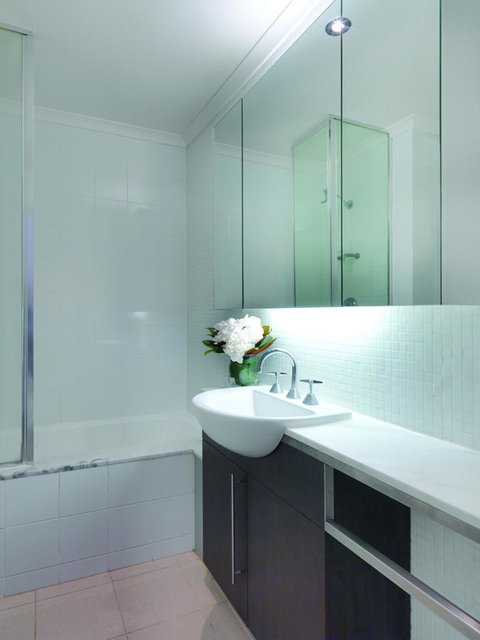 The Parkmore Hotel - Tourism Gold Coast 3