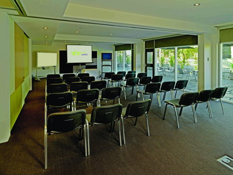 The Parkmore Hotel - Tourism Gold Coast 4