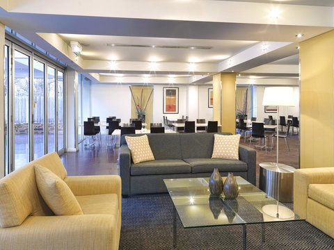 The Parkmore Hotel - Tourism Gold Coast 8