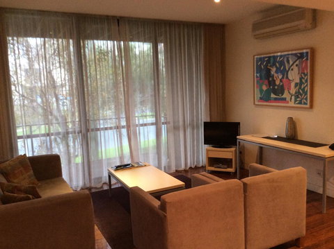 Phillip Island Apartments - Gold Coast 25