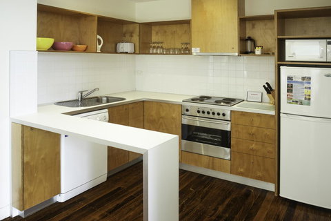 Phillip Island Apartments - Gold Coast 4