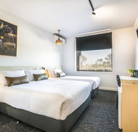 Nightcap at The Cheeky Squire - Tourism Gold Coast