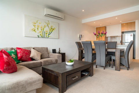 AKOM AT Docklands - Tourism Gold Coast 39