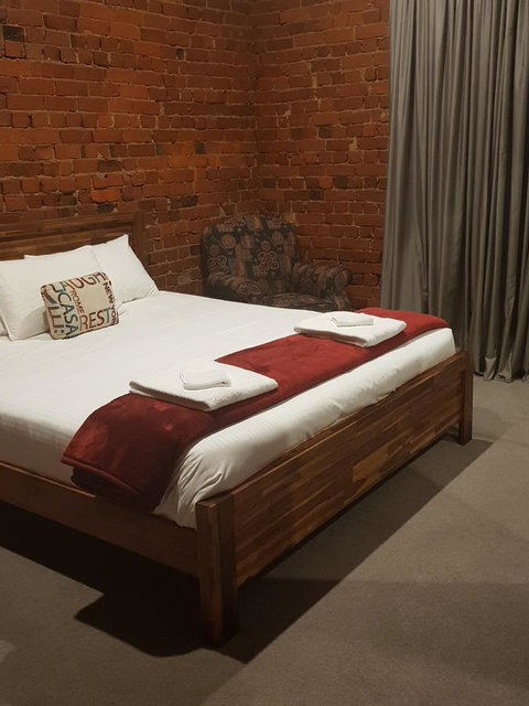Sublime Spa Apartments - Tourism Gold Coast 14